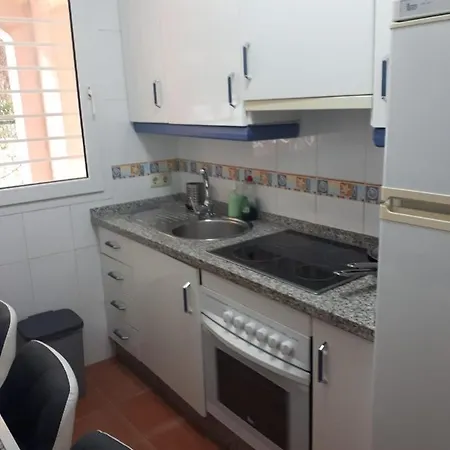 Hill View Apartment *